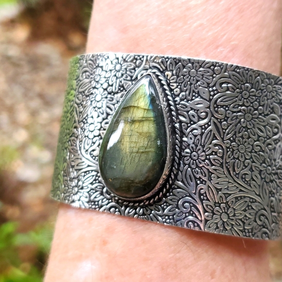 New Oversized Labradorite 925 Silver Cuff Bracelet. - Picture 14 of 16
